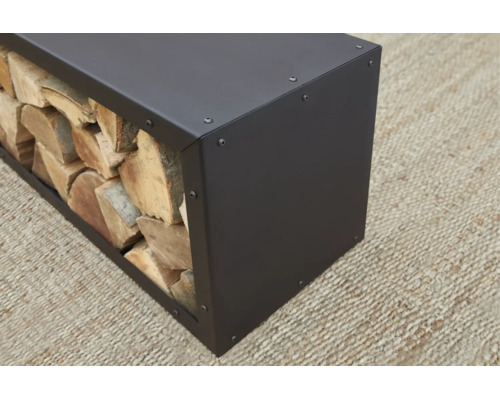Étagère à bois de chauffage rectangulaire en métal pour un stockage ordonné du bois.