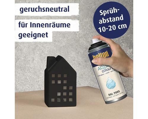 Belton Aqua Sprühlack zum Lackieren eines Deko Hauses mit Anwendungshinweisen zu Sprühabstand und Eignung für Innenräume.