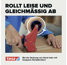 Tesa Handabroller für Klebeband bei der Anwendung auf einem Karton mit leisem und gleichmäßigem Abrollverhalten.
