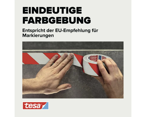Tesa Markierungsband mit Warnstreifen bei der Anwendung auf einer Oberfläche, Tesa Logo.