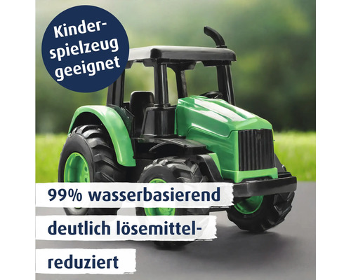 Spielzeugtraktor als Modell für die Eignung als Kinderspielzeug mit wasserbasierter Farbe mit reduzierten Lösungsmitteln