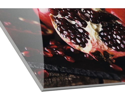 Gros plan d''une image en verre acrylique avec un motif de grenade