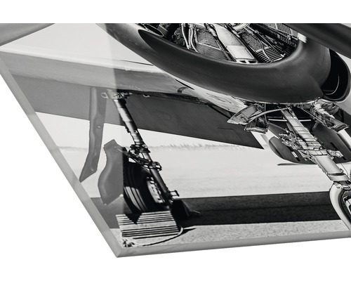 Image sur verre acrylique Gros plan du train d''atterrissage d''un avion