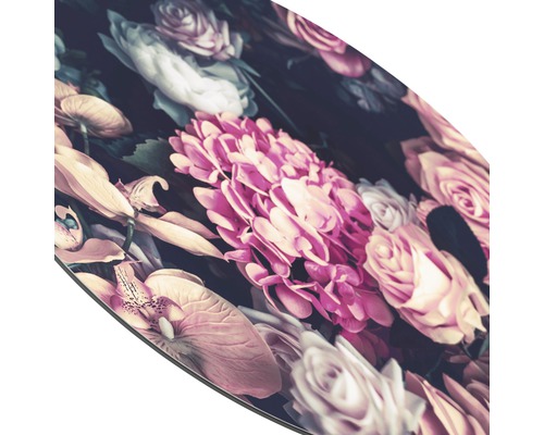 Vue détaillée d''un dessus de table avec un motif floral