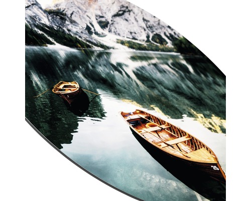 Décoration avec lac de montagne et bateaux