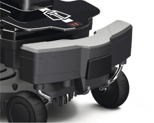 Detailansicht eines Mähroboters mit Rädern