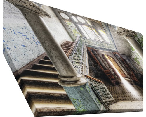 Impression sur toile représentant un escalier avec des colonnes et des fenêtres