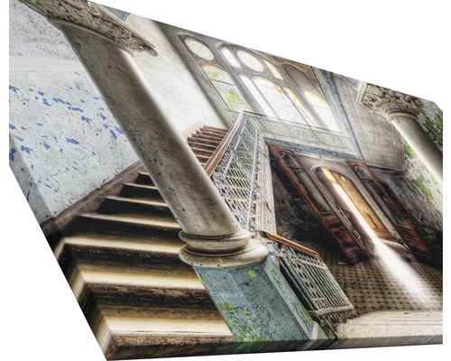 Leinwandbild mit einem Treppenhaus mit Säulen und Treppenaufgang