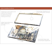 Produktbeschreibung Giclée Leinwandbild: Vorderseite zeigt Digitaldruck eines Gebäudes, Rückseite mit Spannrahmen aus Kiefernholz und Aufhängevorrichtung.