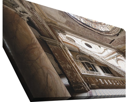 Toile photo représentant l''intérieur d''un vieux bâtiment avec des colonnes et des fenêtres