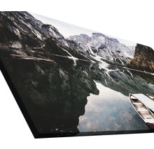 Leinwanddruck mit Bergsee-Motiv und Booten