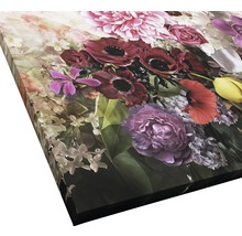 Nahaufnahme einer Leinwand mit Blumenmotiv