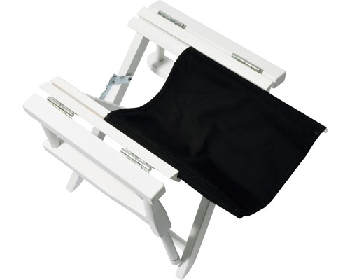 Weißer Regiestuhl mit schwarzem Bezug