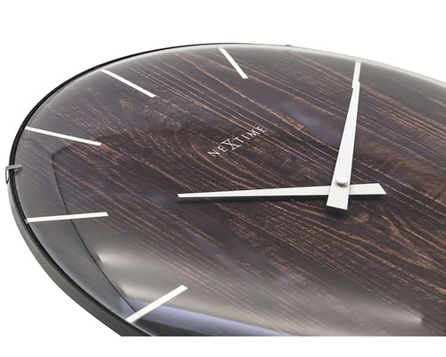 Nextime Wanduhr mit Holzoptik und Zeitanzeige