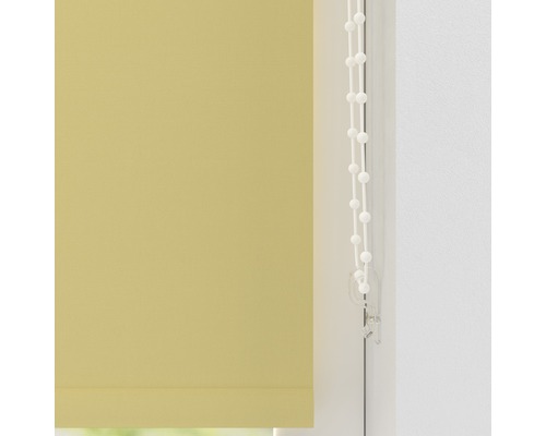 Gelbes Rollo mit Kettenzug