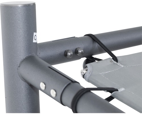 Vue détaillée d''une construction de pavillon avec des entretoises, des raccords et des fixations