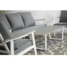 Graue Gartenmöbelgruppe mit Sofa, Sessel und Tisch