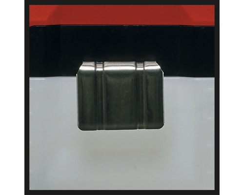 Detailansicht eines Metallverschlusses an einer Werkzeugbox