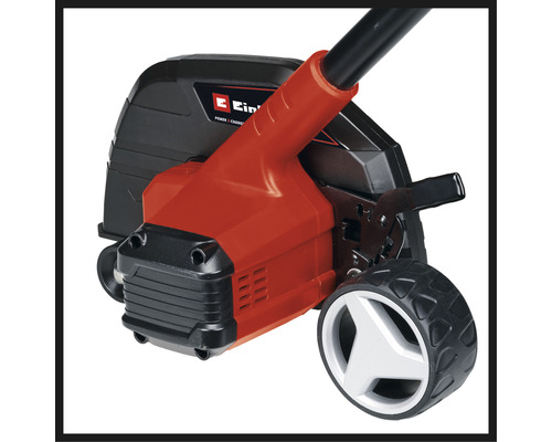 Vue détaillée d'un scarificateur avec roues