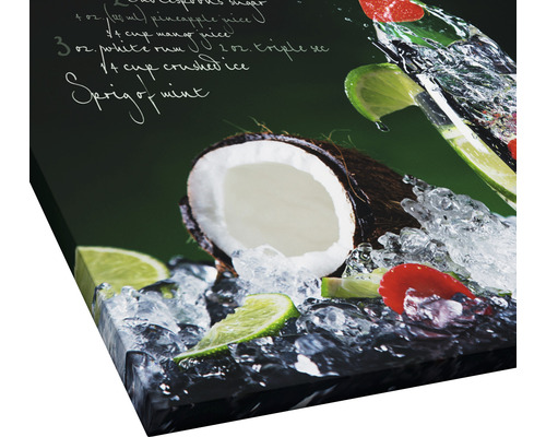 Leinwandbild mit Cocktailrezept, Kokosnuss, Limetten, Erdbeeren und Eiswürfeln