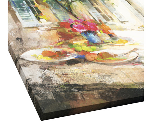 Gemälde mit Speisen und Blumen auf einem Tisch