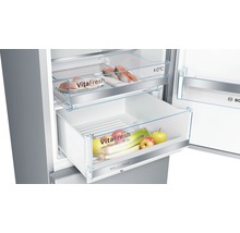 Innenraum eines Kühlschranks mit VitaFresh-Frischesystem für Fisch, Fleisch, Obst und Gemüse