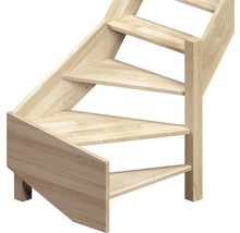 Holztreppe mit drei Stufen
