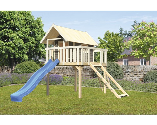 Maisonnette avec toboggan et échelle d''escalade dans le jardin