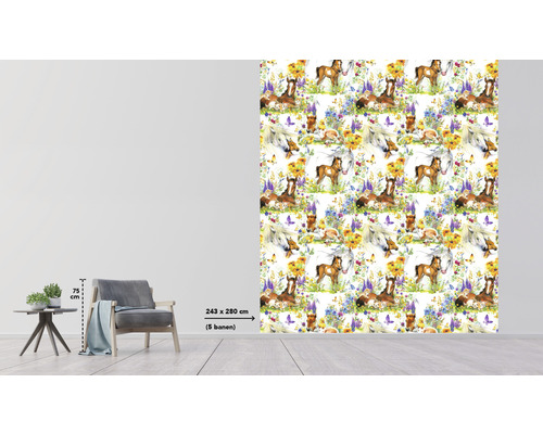 Fototapete mit Pferdemotiv im Wohnraum, Abmessungen 243 x 280 cm