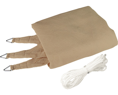 Dreieckiges Sonnensegel mit Seilen zur Befestigung