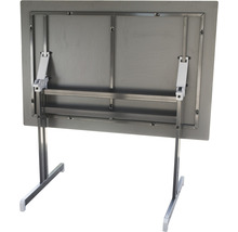 Vue arrière d''une table pliante avec cadre et pieds en métal