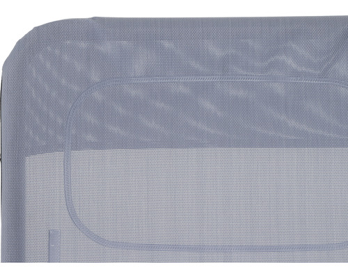 Vue détaillée d''une bâche tissée grise