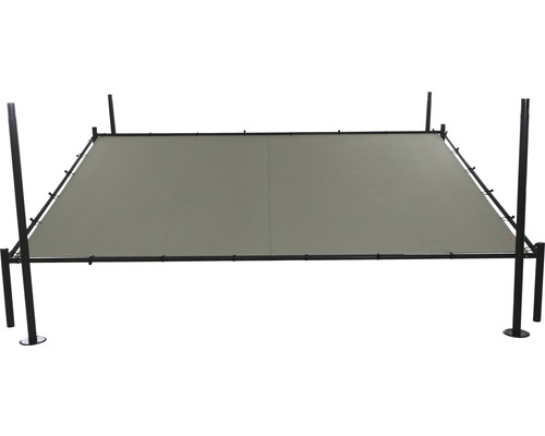 Sonnensegel mit schwarzem Metallrahmen für den Aussenbereich