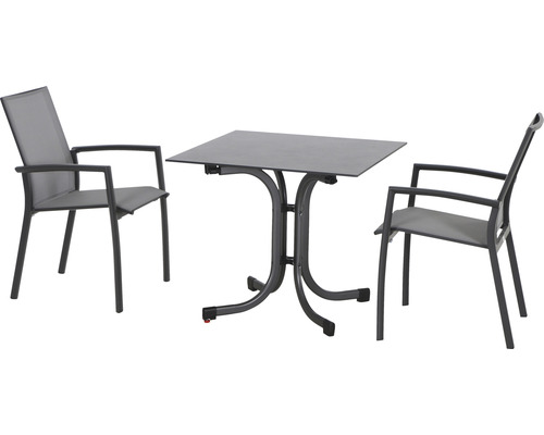 Gartentischgruppe mit zwei Stühlen und einem quadratischen Tisch