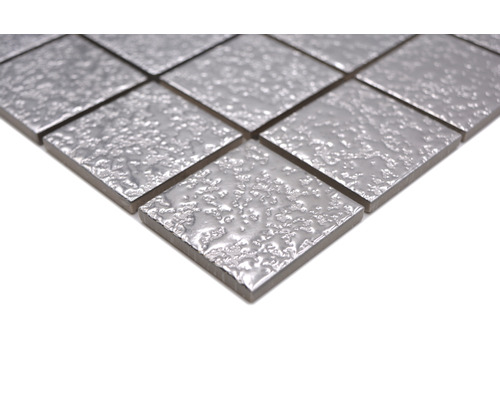 Mosaikfliese mit strukturierter Oberfläche