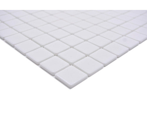 Weisse quadratische Mosaikfliesen