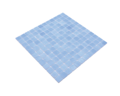 Quadratisches Mosaik aus kleinen Fliesen