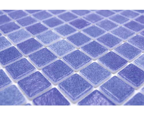 Nahaufnahme von quadratischen Mosaikfliesen