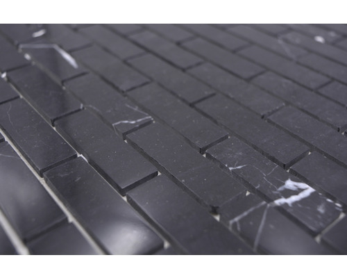 Mosaikfliesen aus Naturstein im Querformat