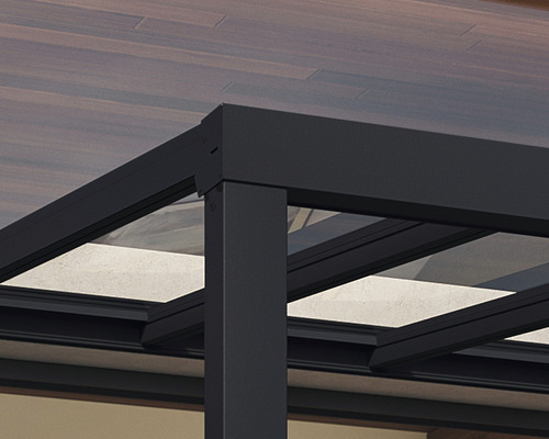 Vue détaillée d''un toit de terrasse en aluminium