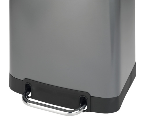 Detailansicht eines Abfallbehälters mit Fußpedal