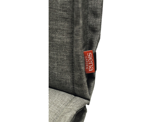 Detailaufnahme eines Kissens mit Siena Garden Logo