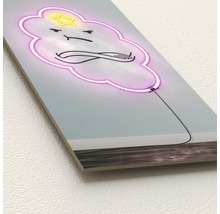 Dekoratives Wandbild mit Wolken Motiv und Neon Effekt