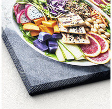 Canvasbild eines Tellers mit verschiedenen Zutaten wie Tofu, Gemüse und Obst