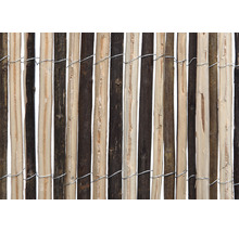 Clôture de confidentialité en bois avec fil