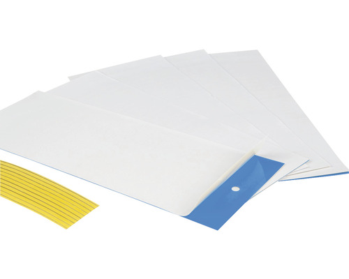 Mehrere Klarsichthüllen und Beschriftungsstreifen