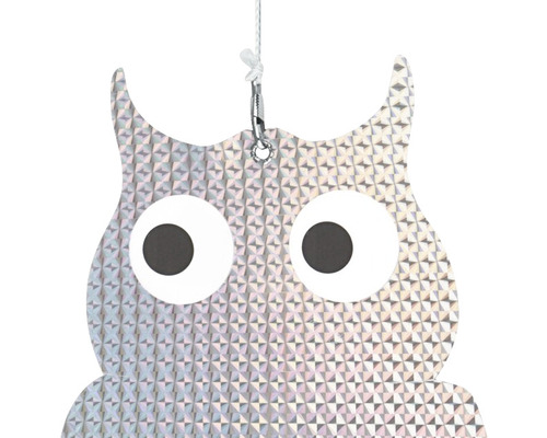 Eule zur Vogelabwehr mit reflektierender Oberfläche.