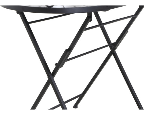 Detailansicht eines Klapptisches mit Metallgestell