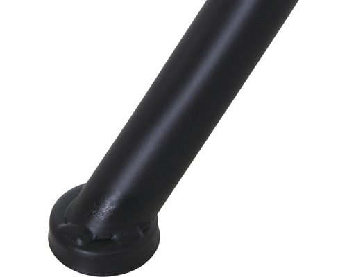 Detailaufnahme eines Tischbeins aus Metall