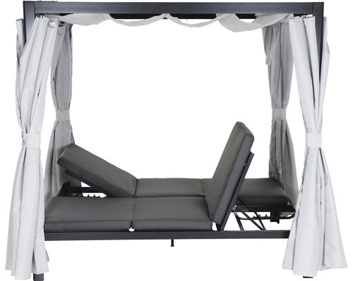 Gartenliege mit Dach und Vorhängen